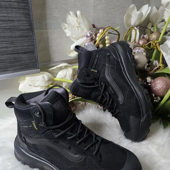 Vans MTE Crestline Waterproof Insulated mens BootsSize10 - Picture 4 of 4